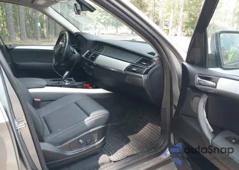 2011 BMW X5 xDrive35I z USA, uszkodzony, nr VIN 5UXZV4C55BL405830